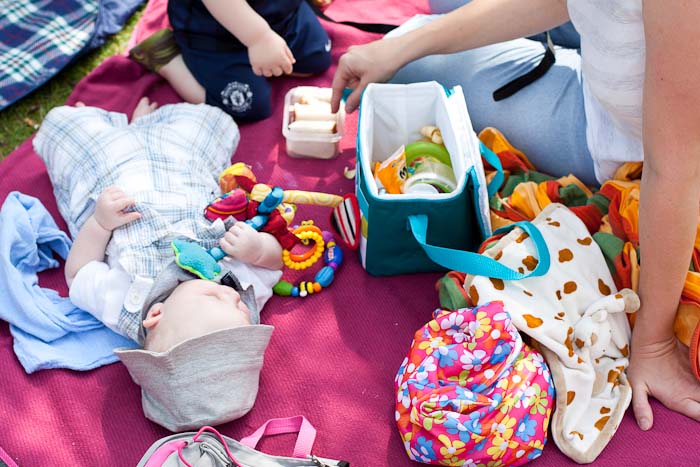 cherubs breastfeeding picnic